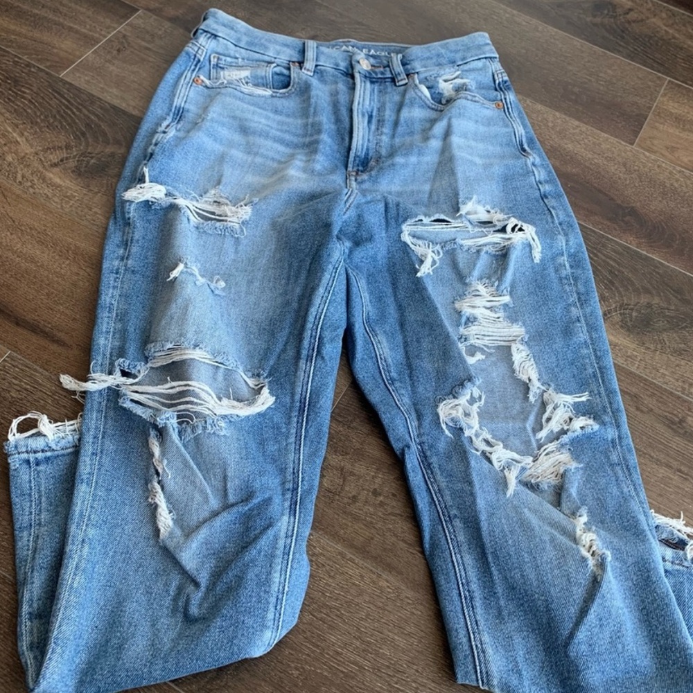 American Eagle Mom Jean